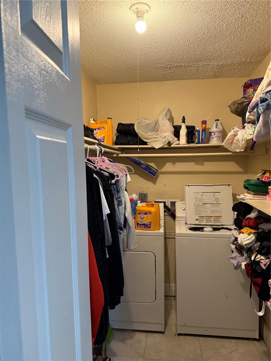 THE GREENS OF TOWNN COUNTRY - Residential