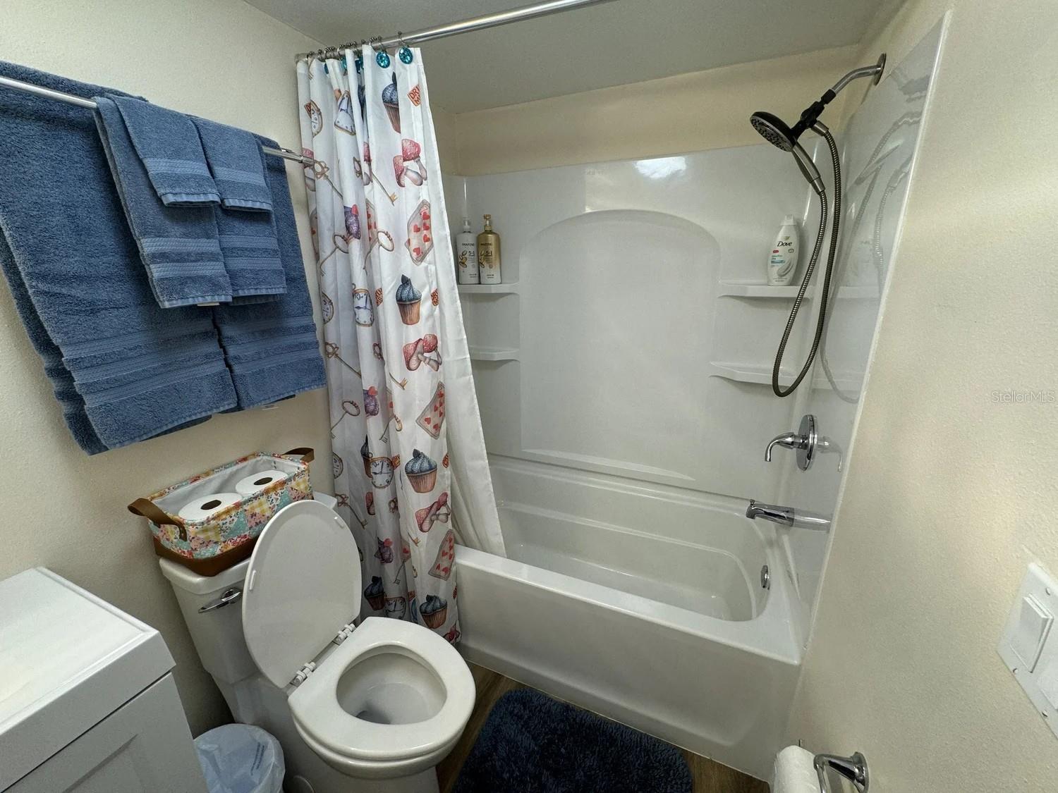 PARADISE LAKES RESORT CONDO - Residential