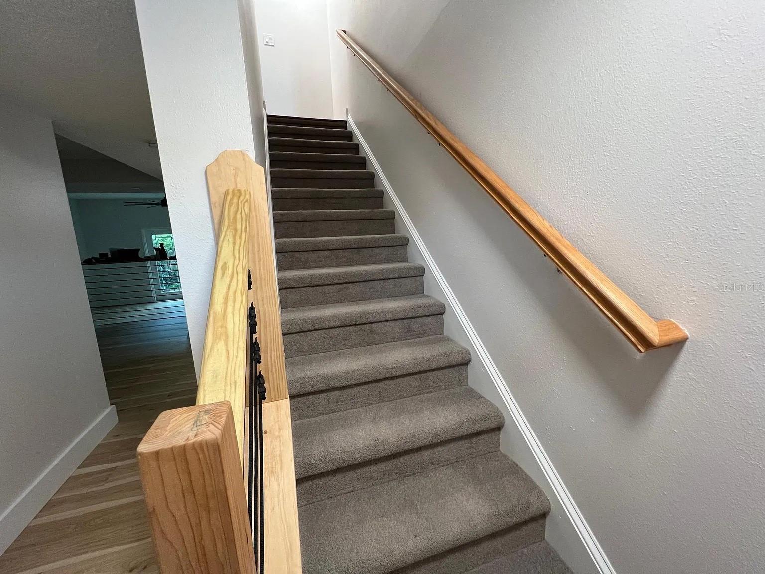 FOUR SEASONS CONDO - Residential Lease