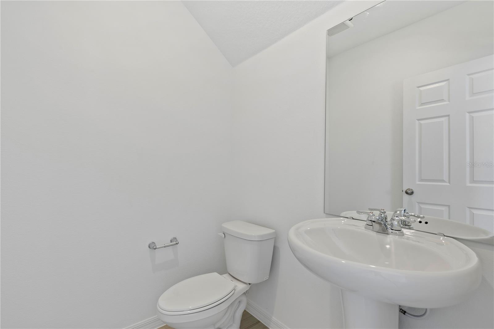 CAGAN CROSSING WEST PHASE 1 PB 82 PG 69-79 LOT 36 - Residential Lease