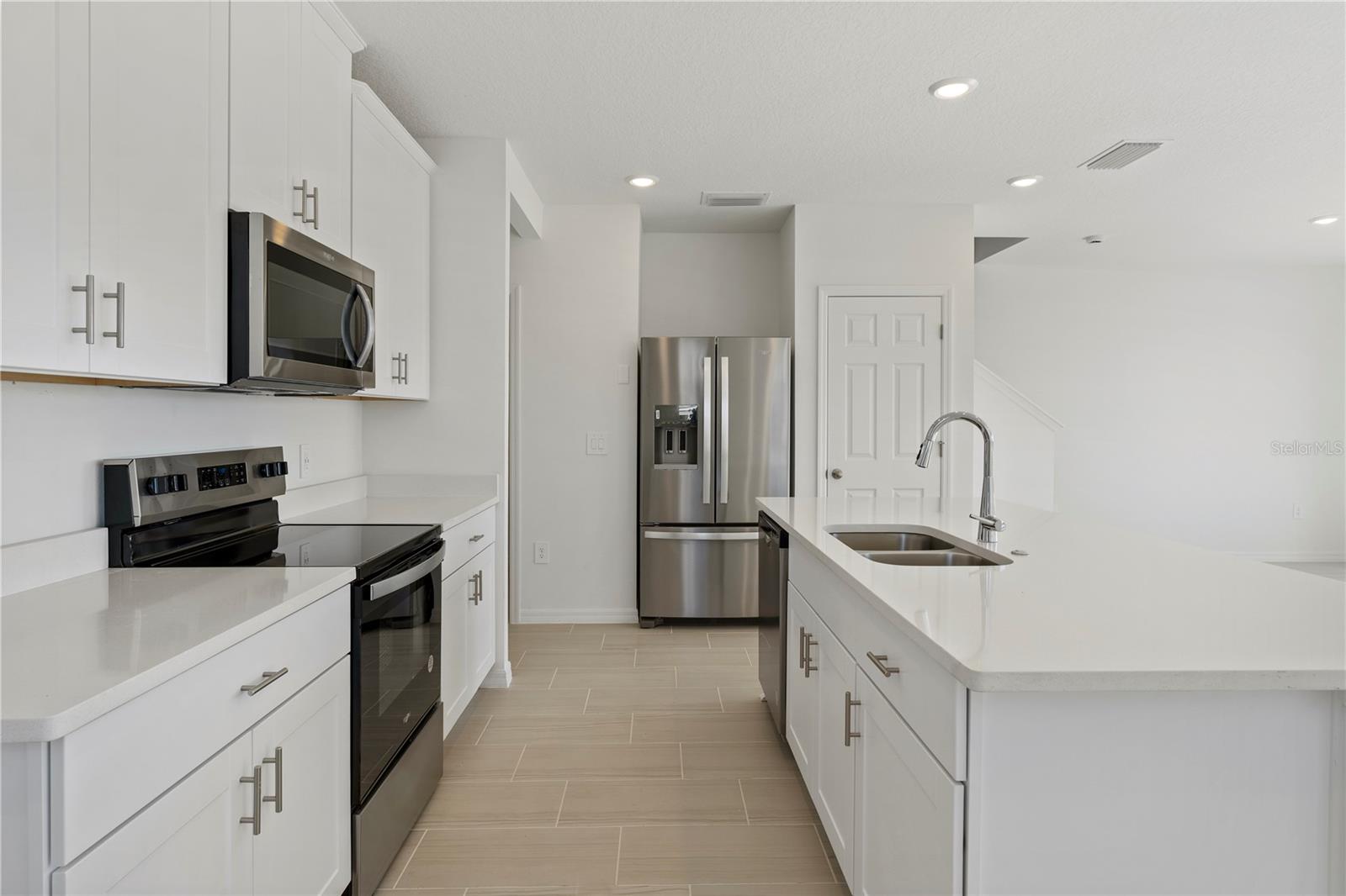 CAGAN CROSSING WEST PHASE 1 PB 82 PG 69-79 LOT 36 - Residential Lease