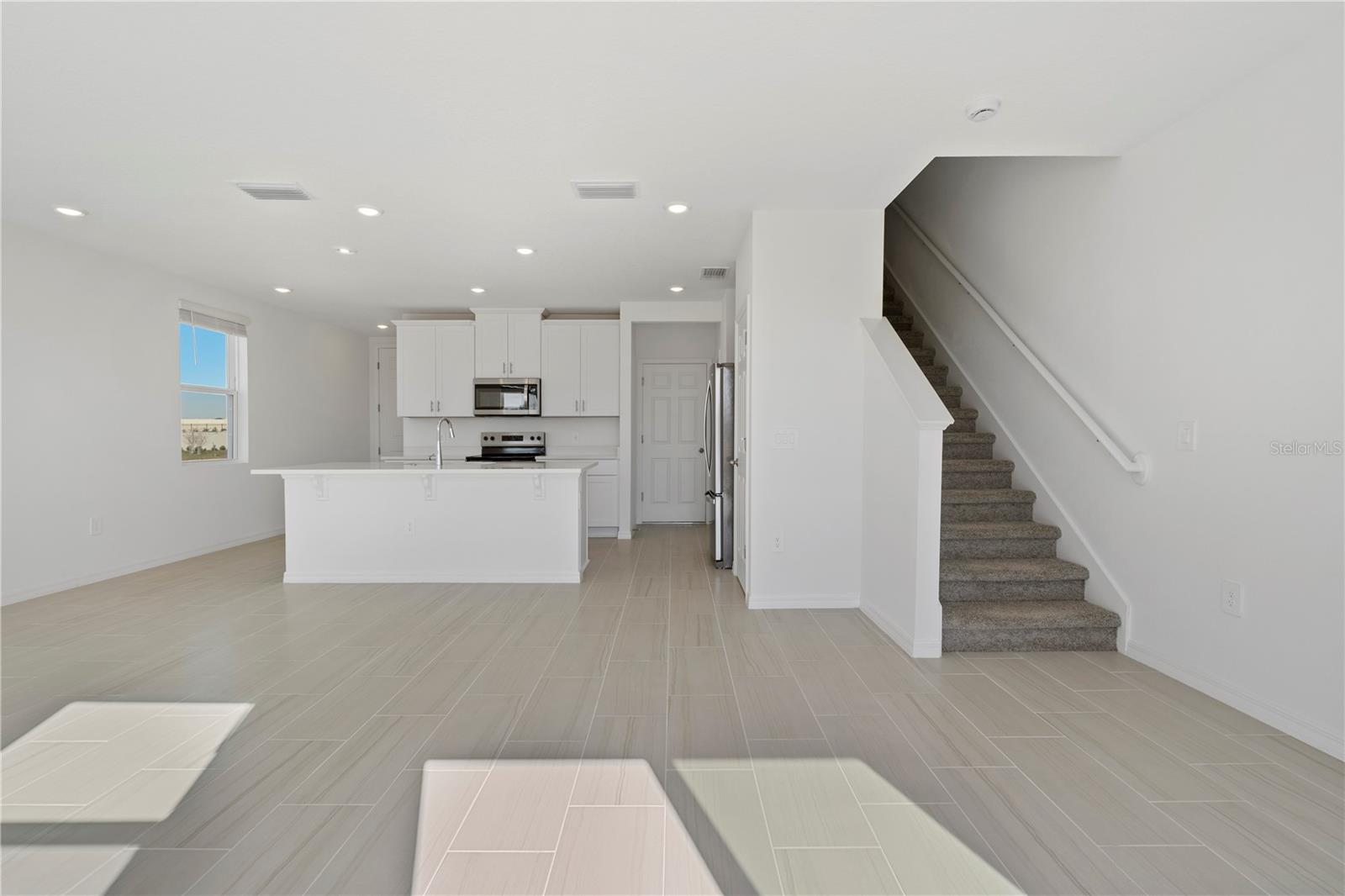 CAGAN CROSSING WEST PHASE 1 PB 82 PG 69-79 LOT 36 - Residential Lease