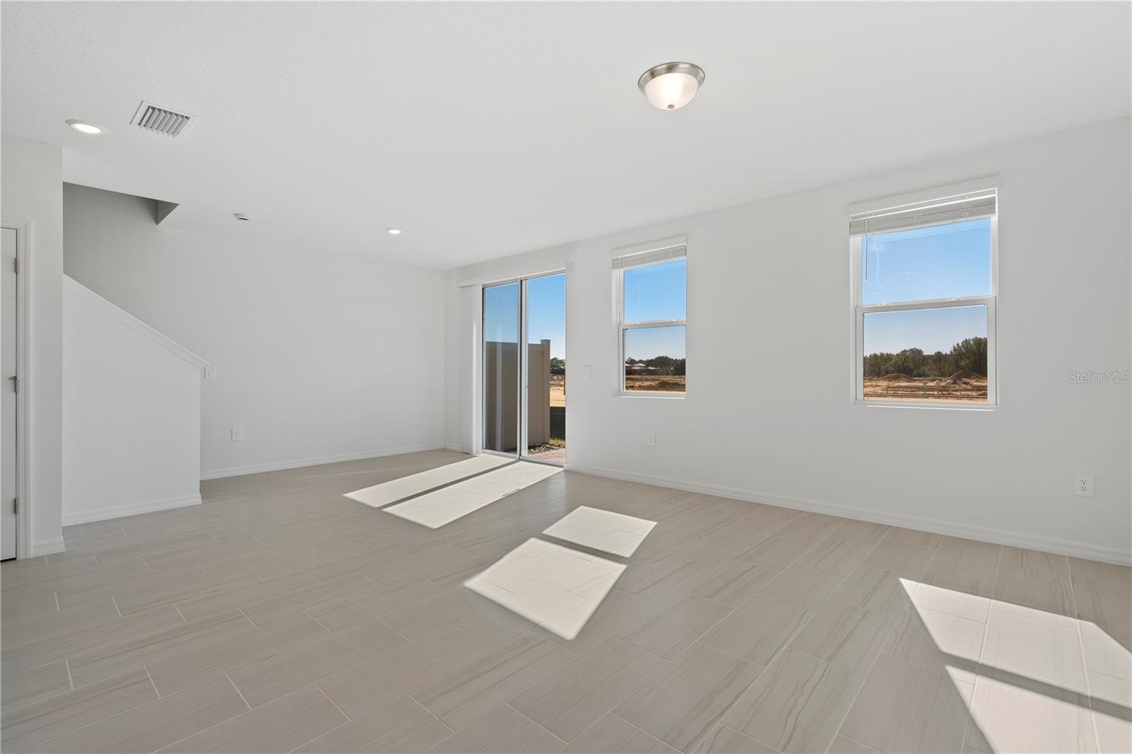 CAGAN CROSSING WEST PHASE 1 PB 82 PG 69-79 LOT 36 - Residential Lease