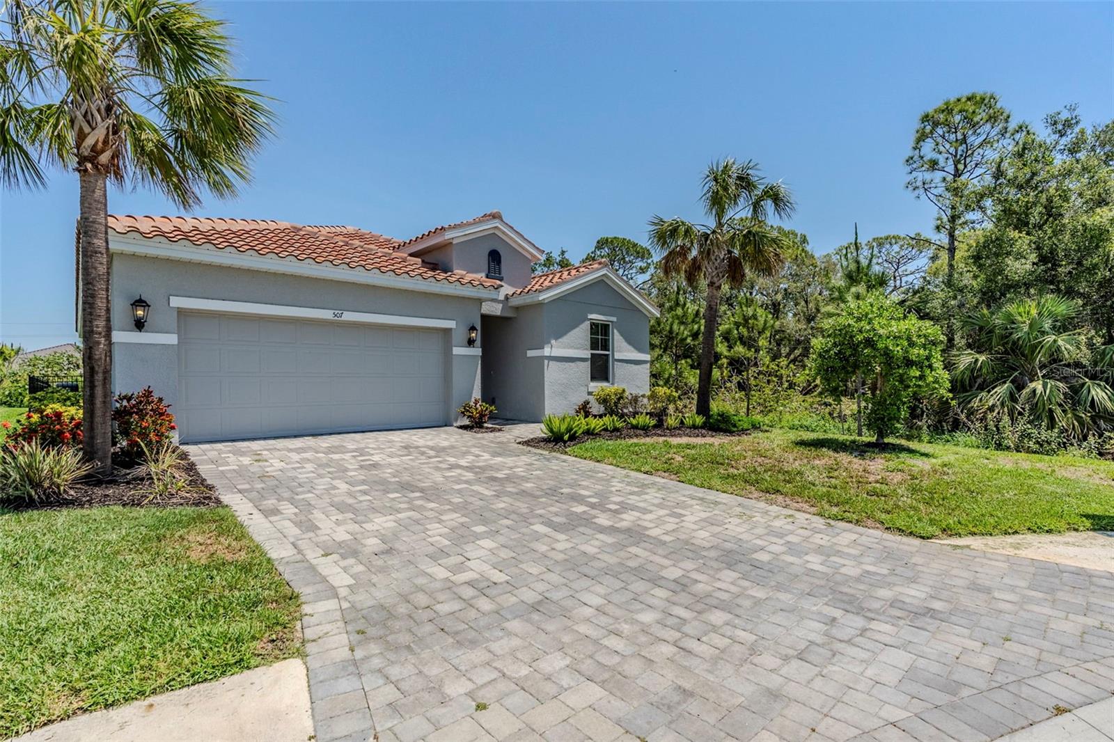 507 DAYLILY BOULEVARD