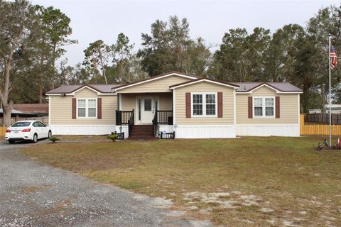 A home in LIVE OAK