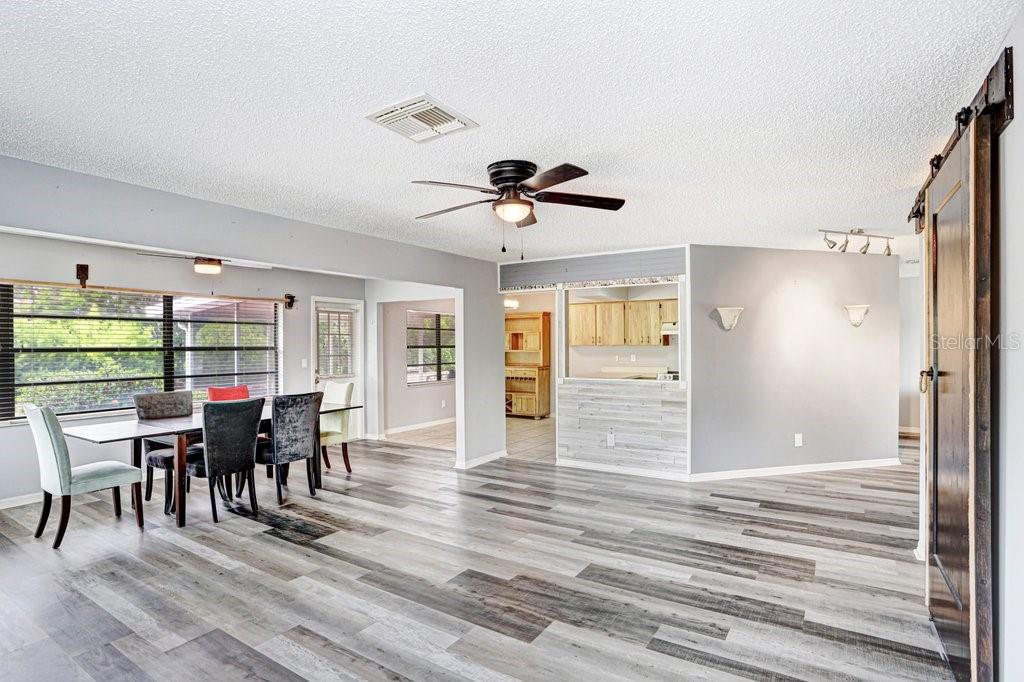 SUN CITY CENTER UNIT 32B - Residential