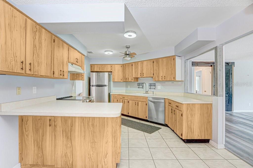 SUN CITY CENTER UNIT 32B - Residential