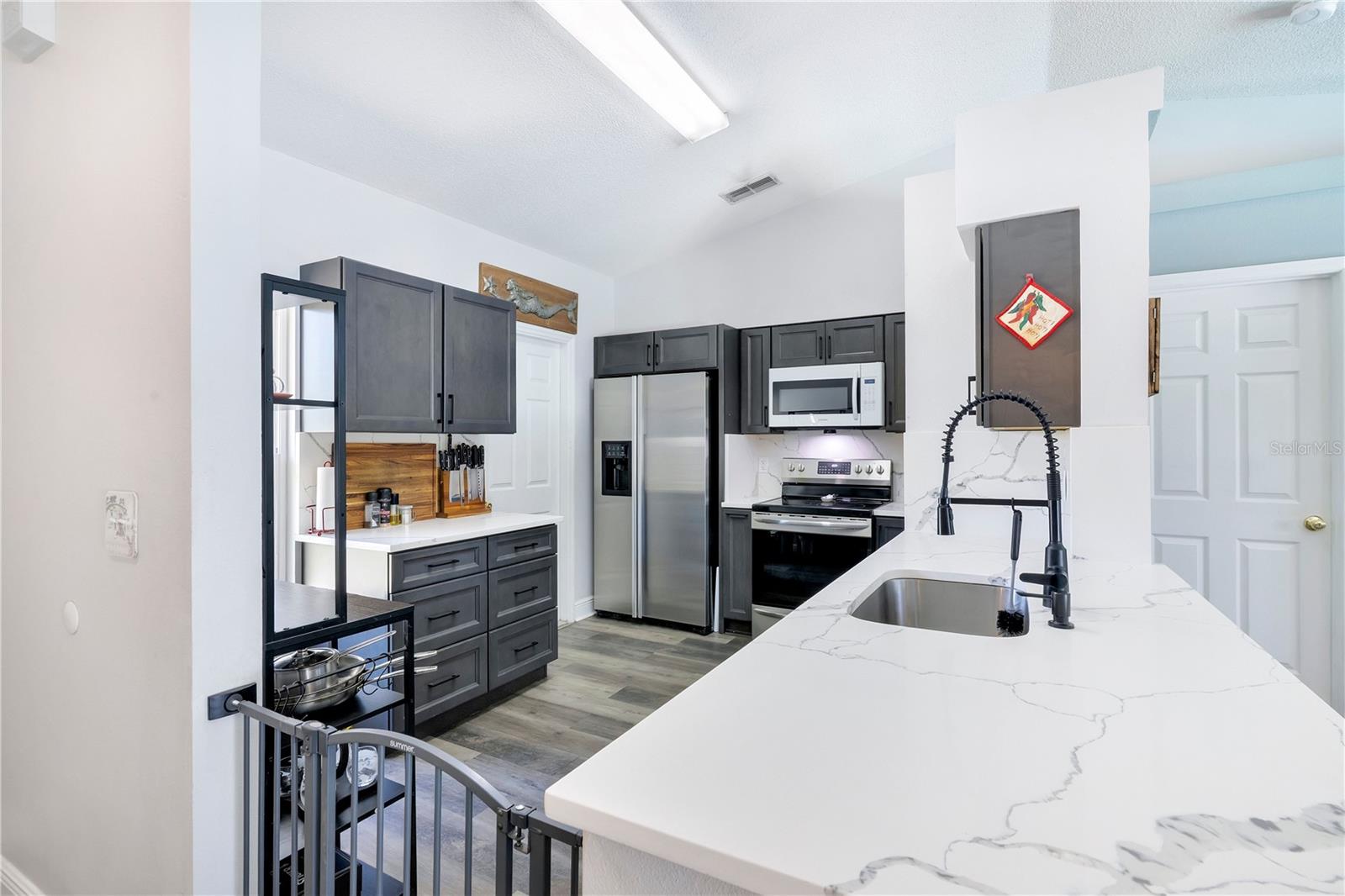 10652 CRESCENDO LOOP