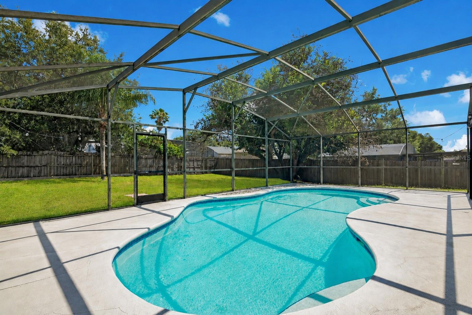 10652 CRESCENDO LOOP