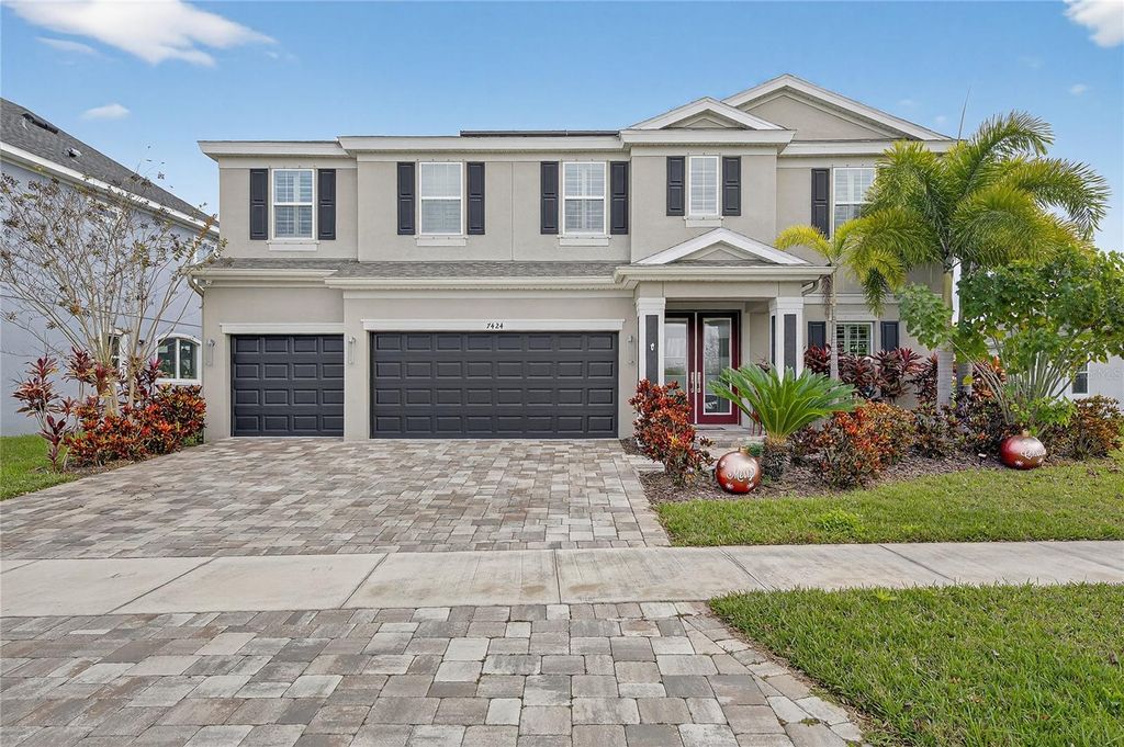 Photo of 7424 Paradiso Drive, Apollo Beach, FL 33572 (MLS # TB8460053)