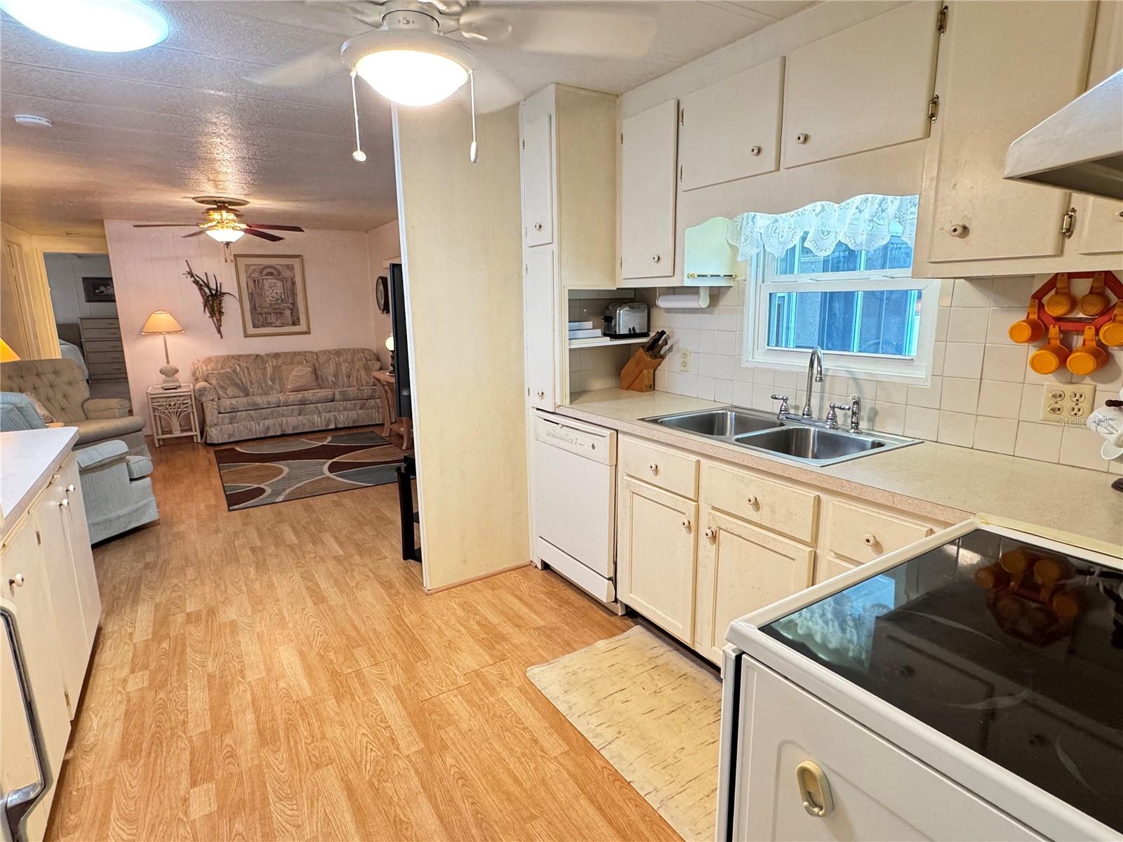 CHATEAU VILLAGE CO-OP - Residential