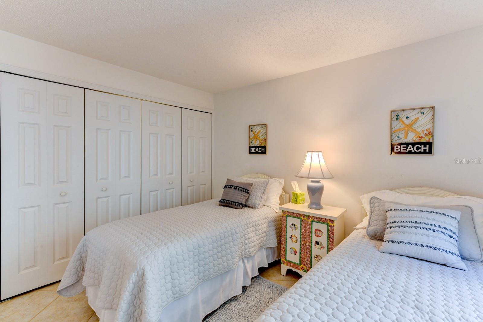 HARBOUR TOWNE - Residential Lease