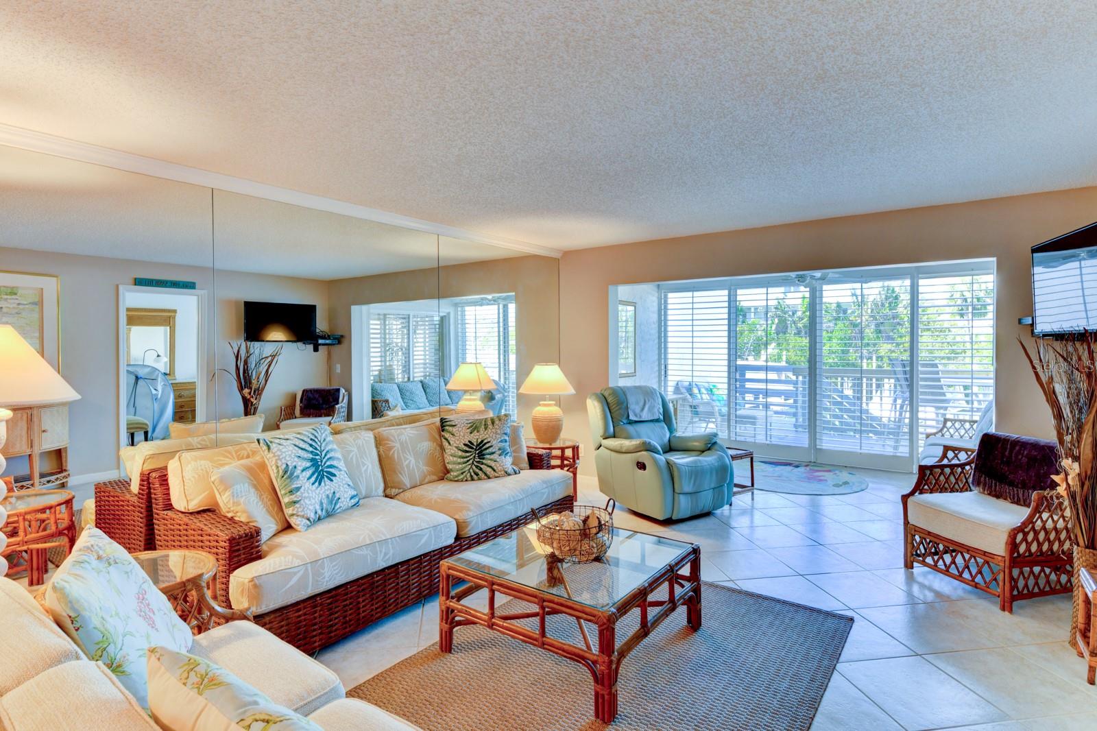 HARBOUR TOWNE - Residential Lease
