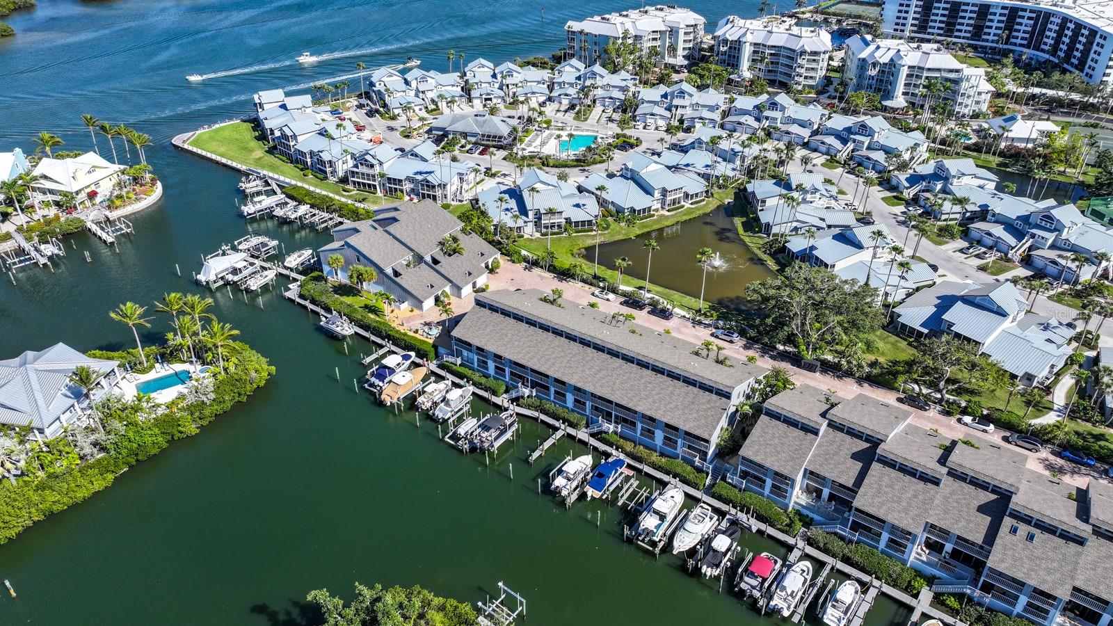 HARBOUR TOWNE - Residential Lease