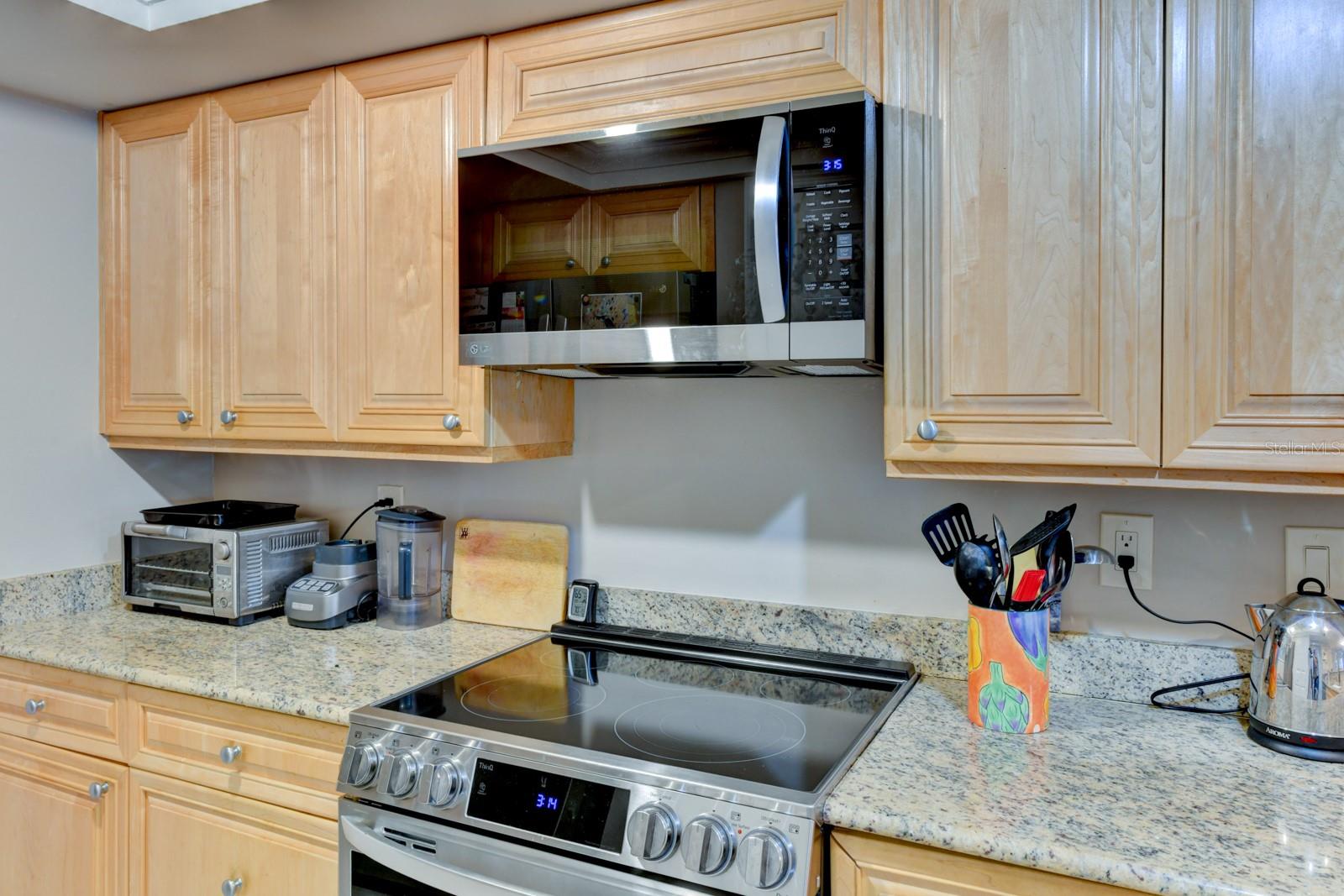 HARBOUR TOWNE - Residential Lease