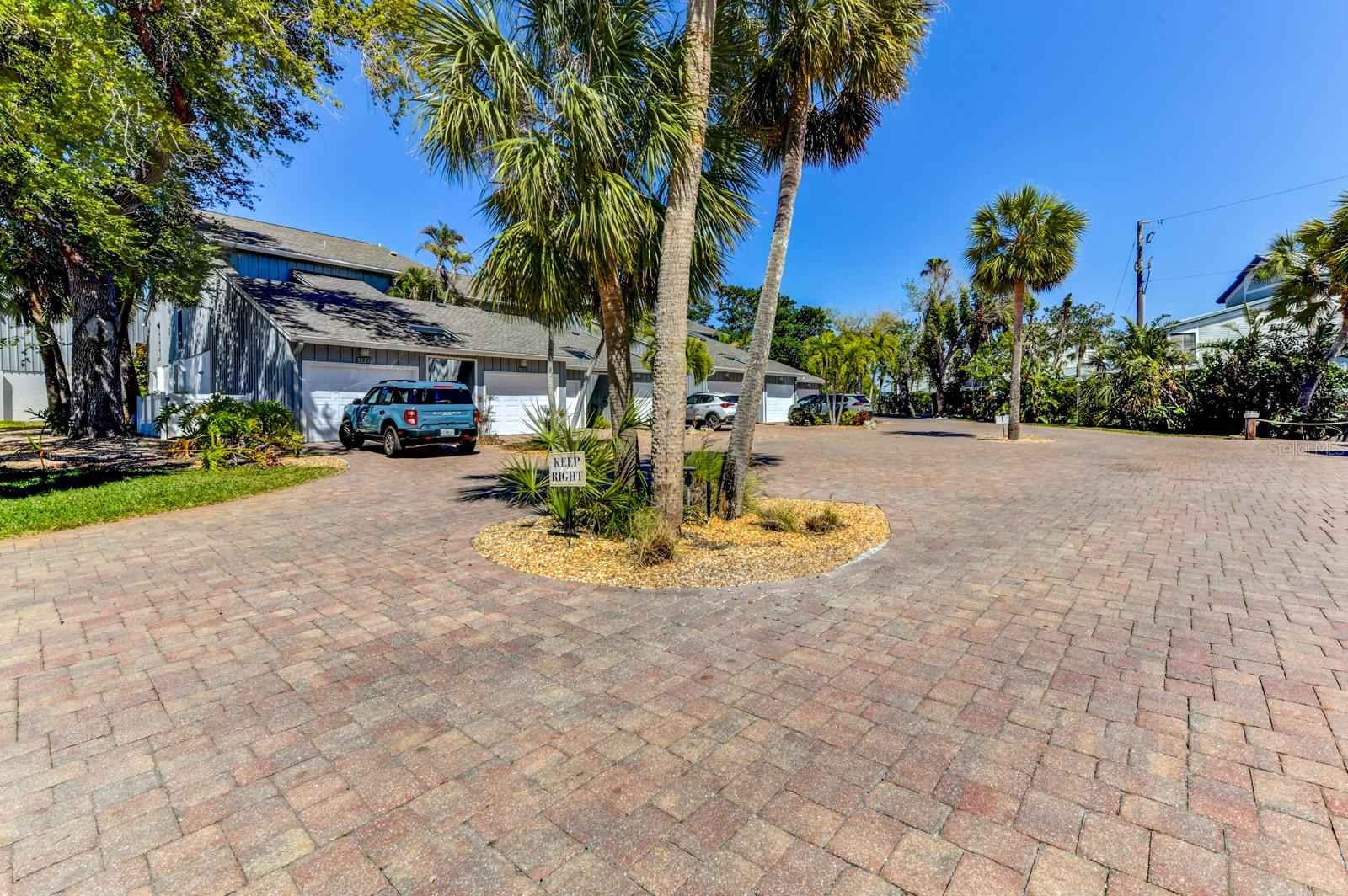 HARBOUR TOWNE - Residential Lease
