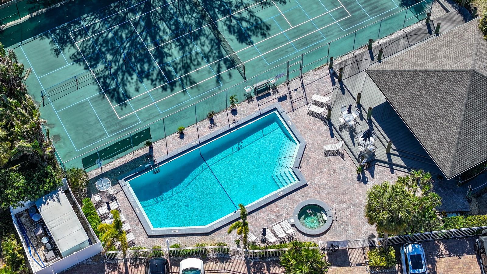 HARBOUR TOWNE - Residential Lease