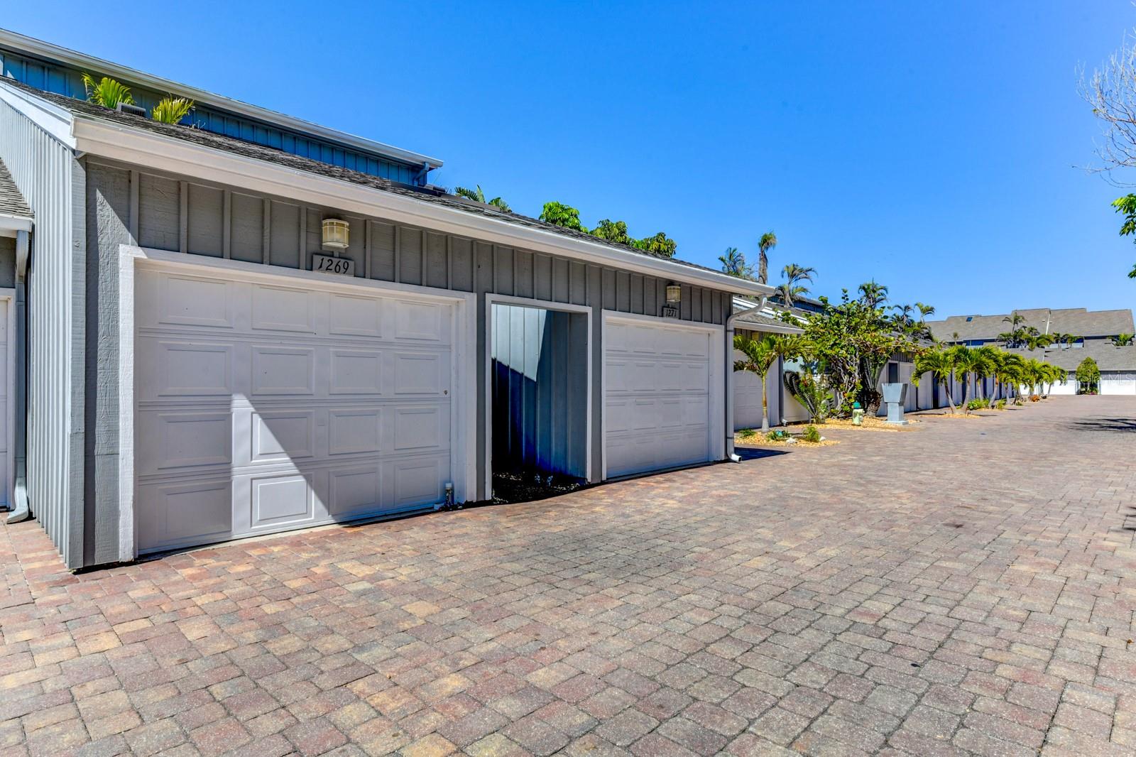 HARBOUR TOWNE - Residential Lease