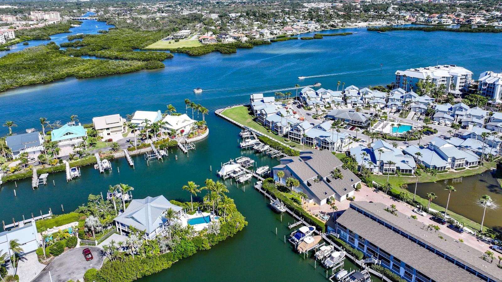 HARBOUR TOWNE - Residential Lease