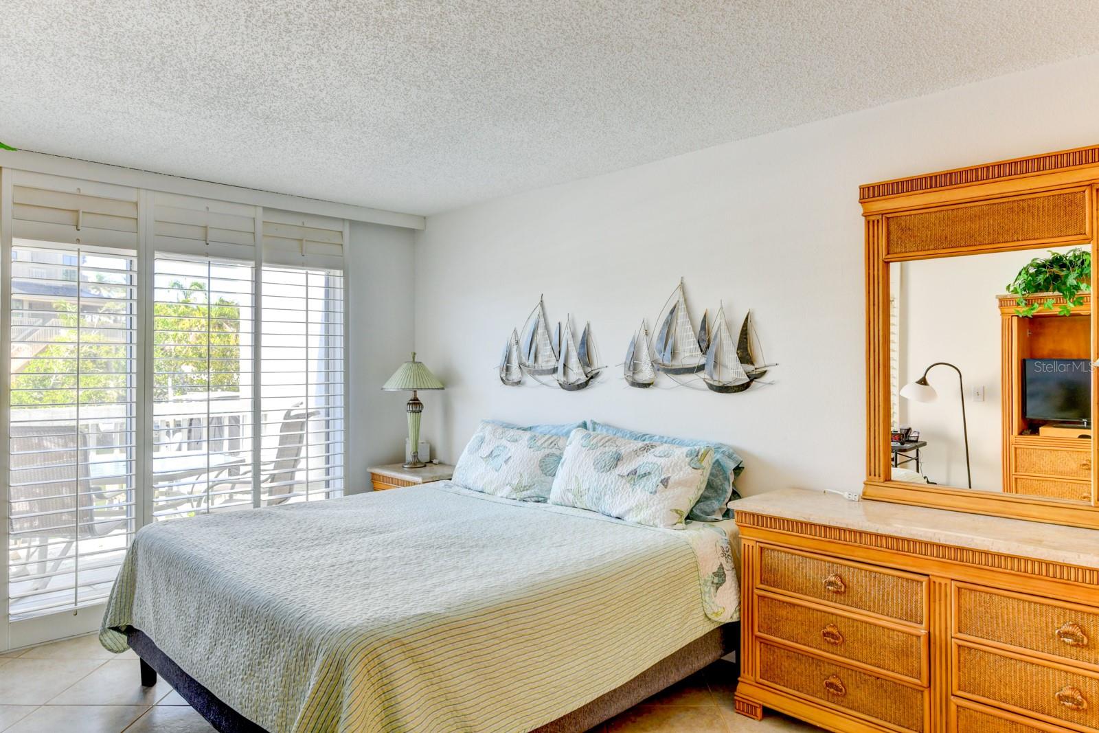HARBOUR TOWNE - Residential Lease