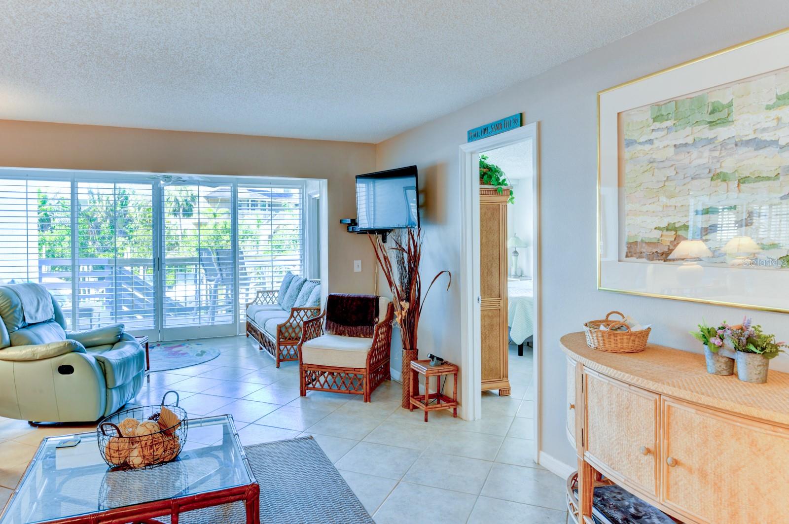 HARBOUR TOWNE - Residential Lease