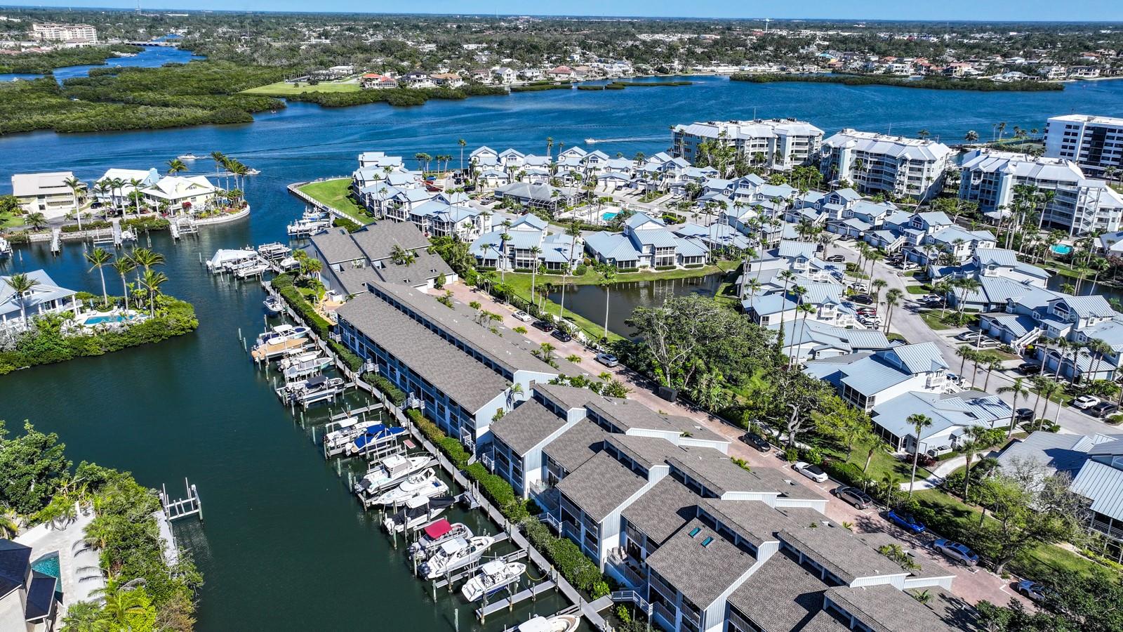 HARBOUR TOWNE - Residential Lease