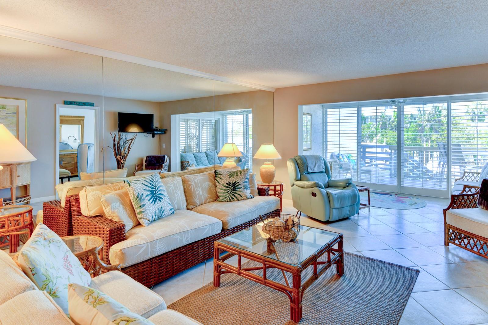 HARBOUR TOWNE - Residential Lease