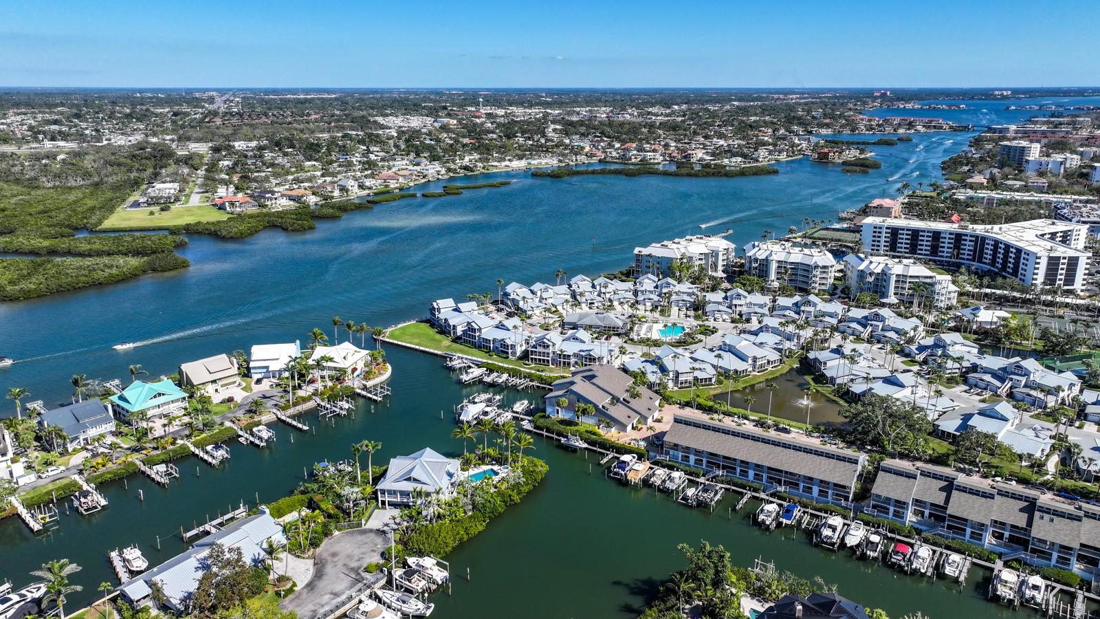 HARBOUR TOWNE - Residential Lease