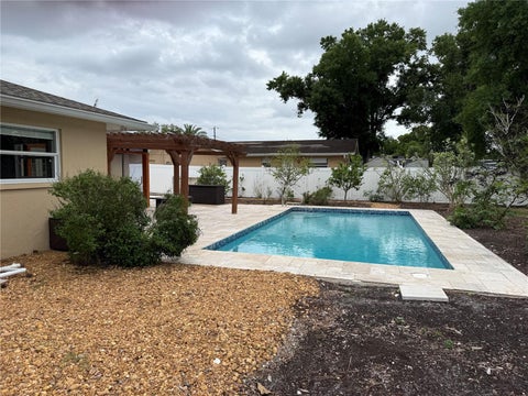 98 Dade Avenue, Sarasota, FL 34232