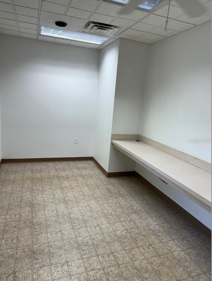 PINE GROVE - Commercial Lease