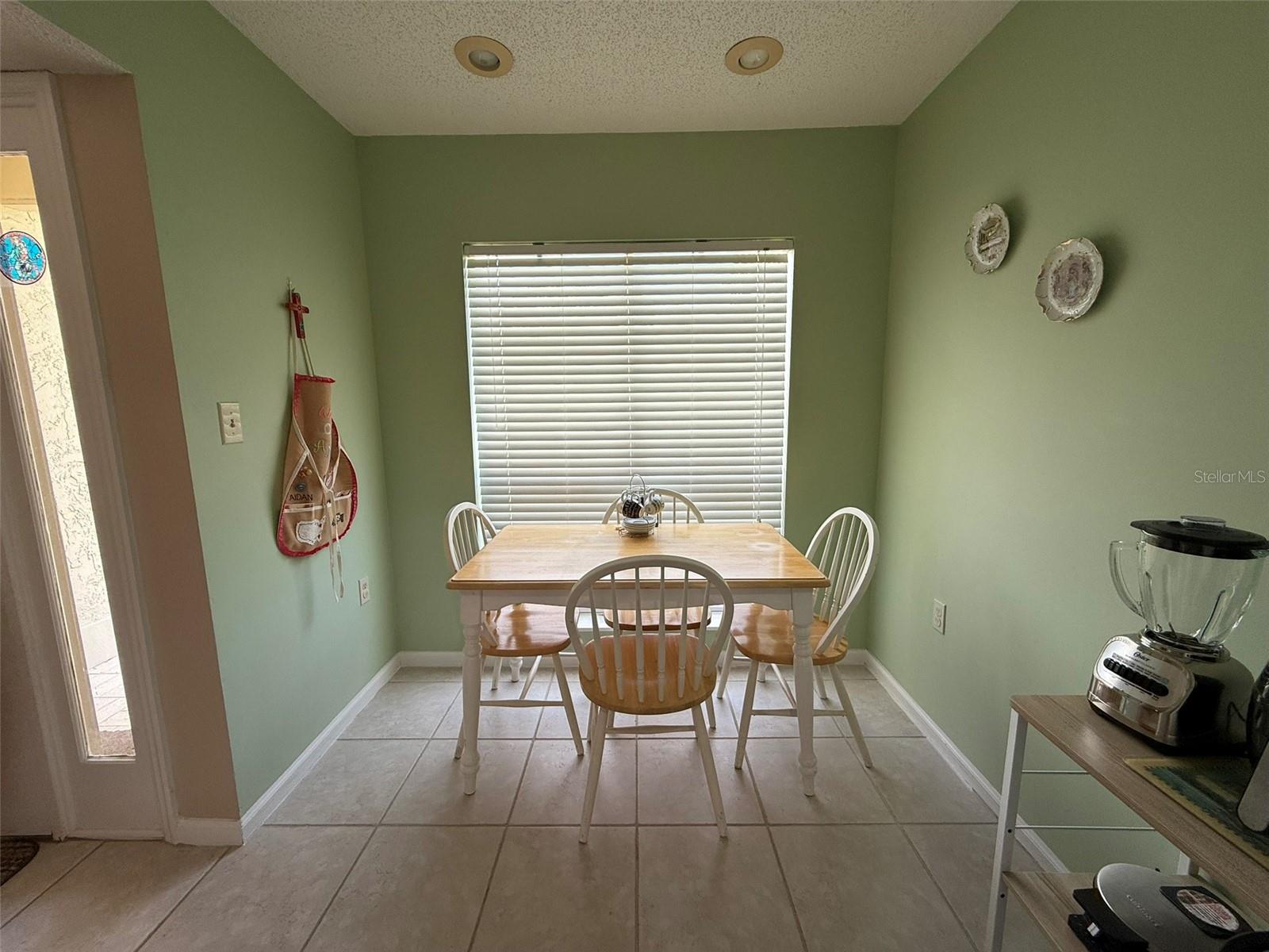 190 W SABAL PALM PLACE