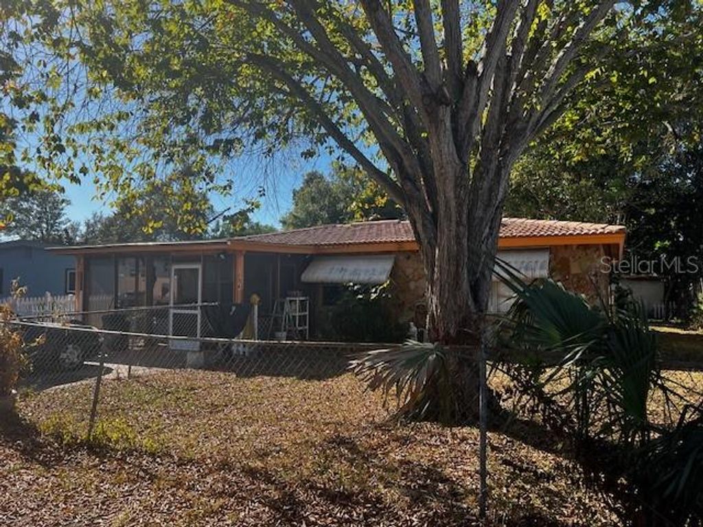 Photo of 134 Emerald Lane, Largo, FL 33771 (MLS # A4673761)