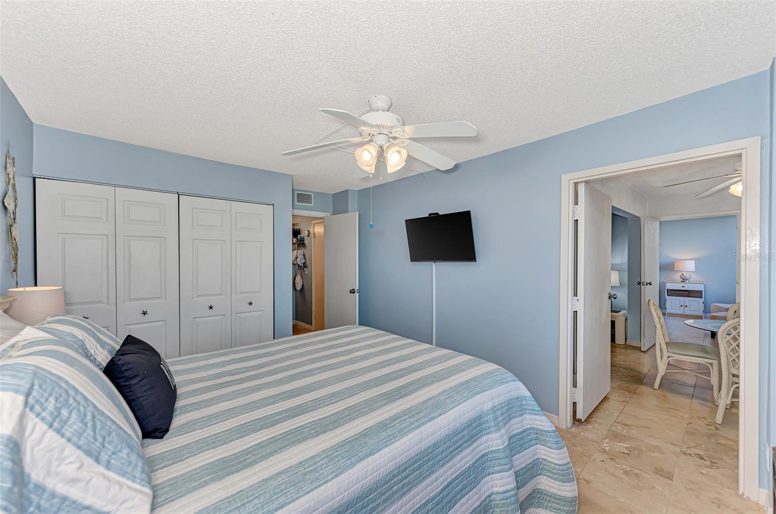 HARBOR TOWERS Y & R - Residential Lease