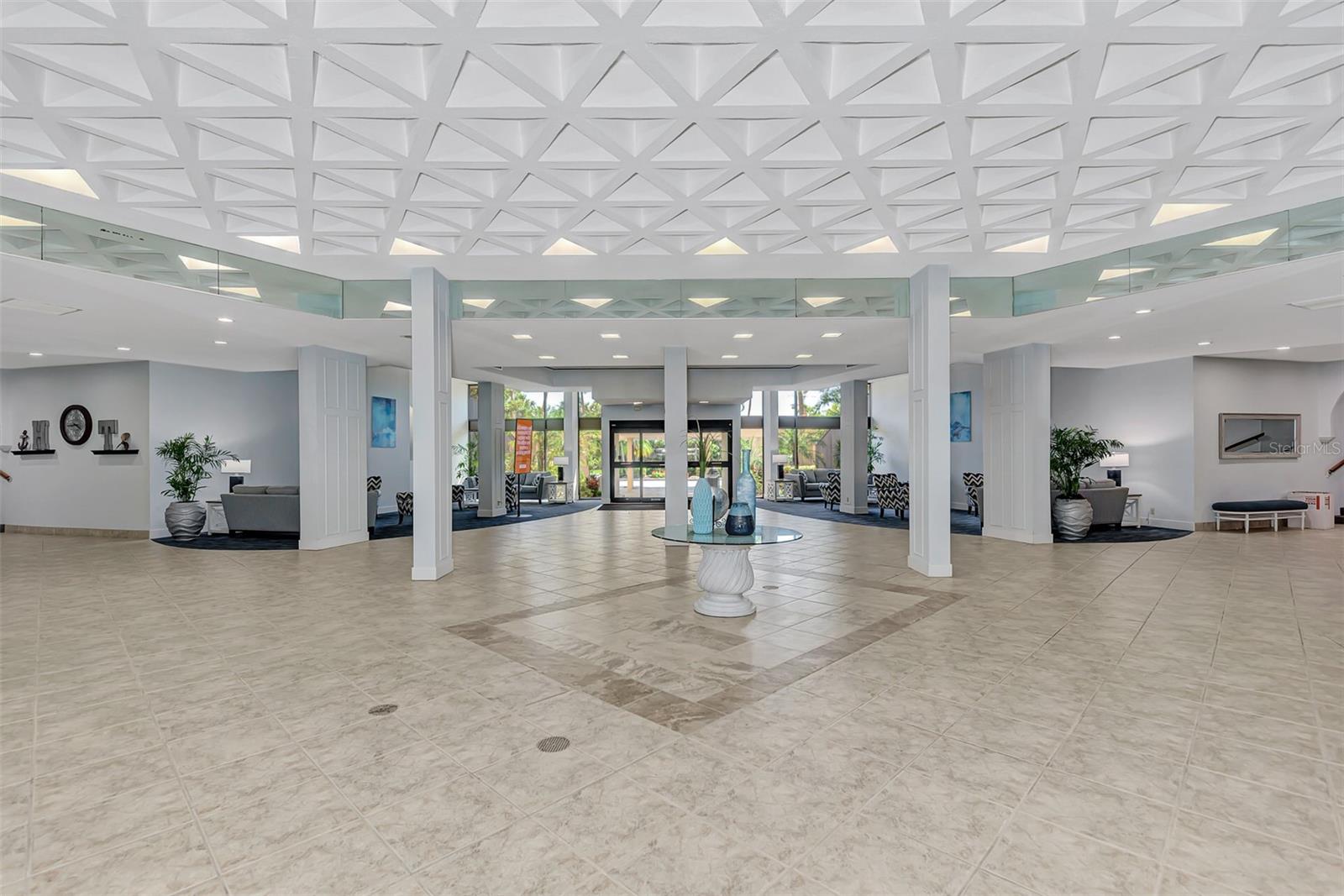 HARBOR TOWERS Y & R - Residential Lease