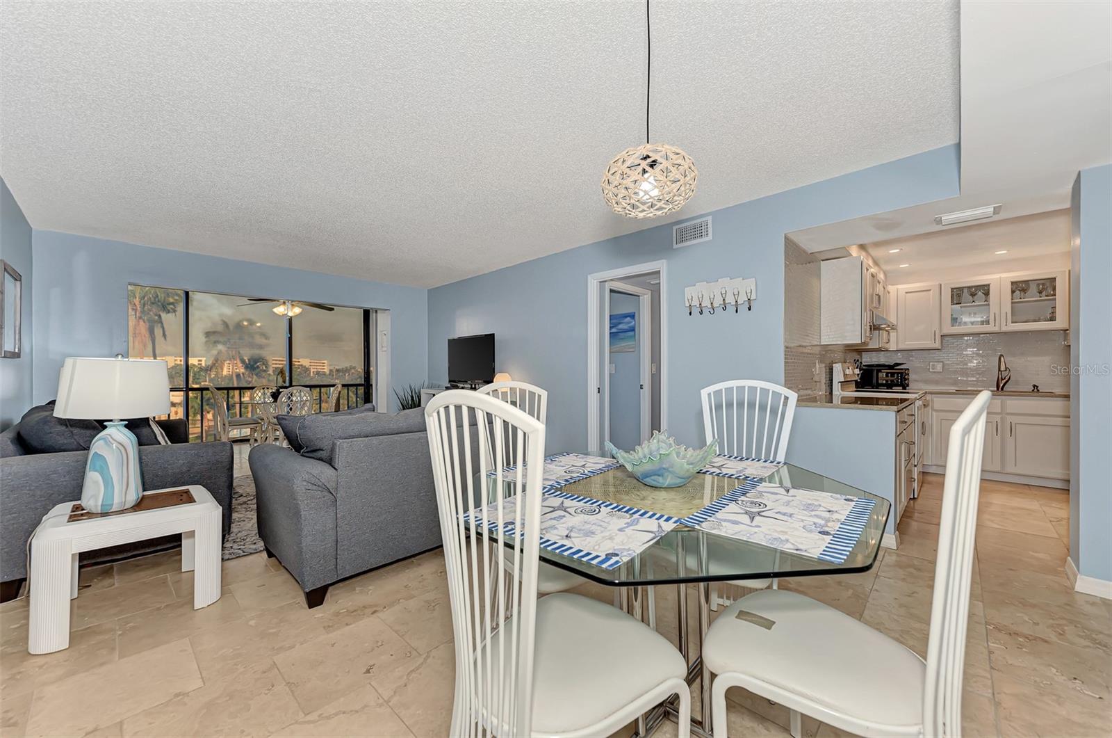 HARBOR TOWERS Y & R - Residential Lease