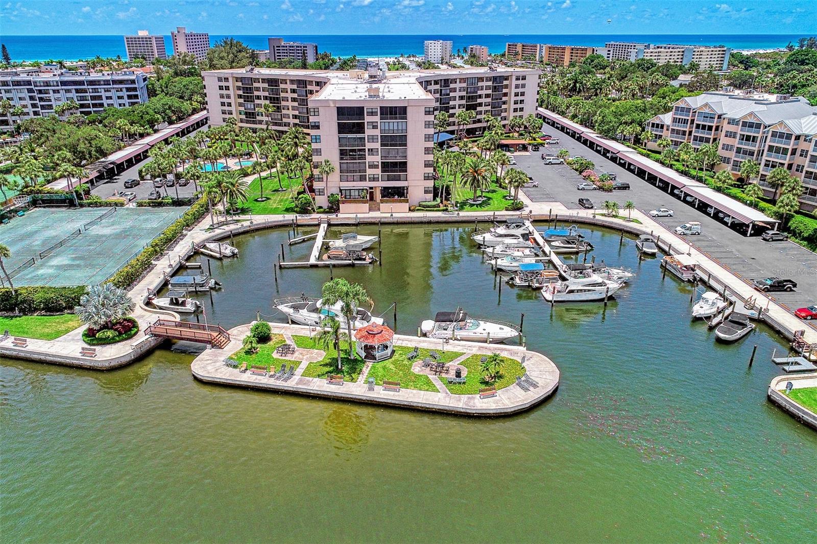 HARBOR TOWERS Y & R - Residential Lease