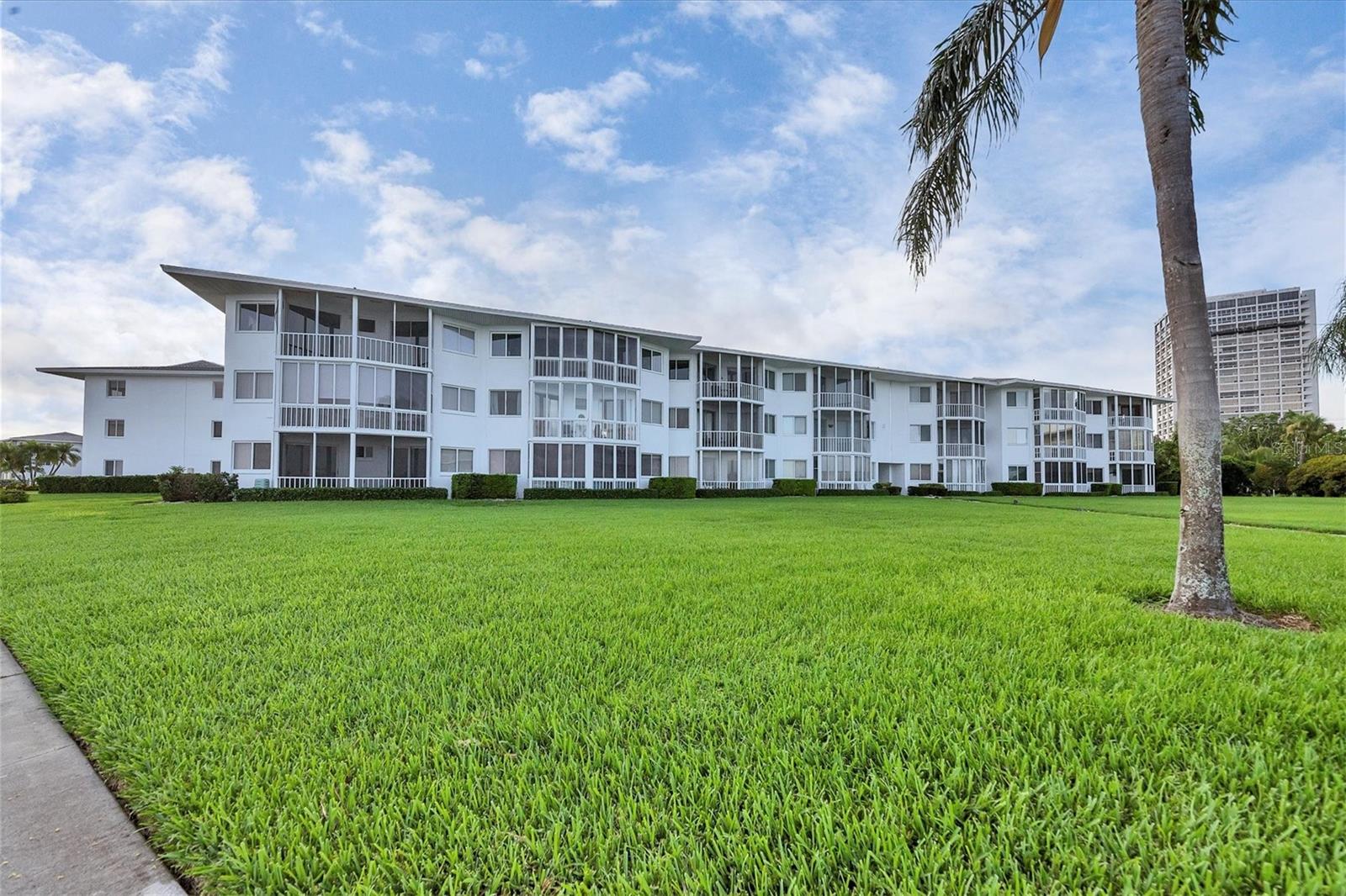 SARASOTA HARBOR EAST - Residential Lease