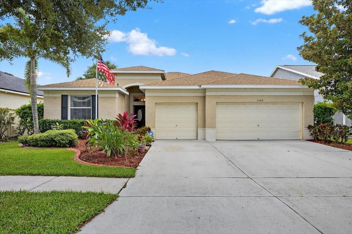 PRIDE OF OWNERSHIP!!! MOVE-N READY!!! This stunning 2,269 square foot 4BR/3BA, 3-Car Garage Home in sought-after Hibiscus Island III part of Rivercrest Community that features amazing Pools/Lagoon-like Swimming Areas, Tennis, Basketball and so much more. From the moment you walk through the main entrance into your formal foyer, you're greeted by high ceilings, spacious open floor plan with formal living and dining areas, gorgeous eat-in kitchen with center island/breakfast bar, stainless steel appliances, tons of cabinets and counter space plus a large pantry closet. Off the kitchen, there's also a large family room that leads outside to the covered patio and screened-in lanai perfect for outdoor relaxing or entertaining. Bedrooms are all nicely-sized, ready for large furniture and have plenty of closet space and lots of nature light. The master bedroom features a huge master bathroom with extra-large walk-in shower as well as separate soaking tub, perfect for unwinding after those unnecessary long days. Don't miss this fantastic opportunity to own a piece of Florida's tranquil setting; conveniently located near shopping, restaurants and local beaches. Call now to schedule your showing and make this one yours today!!
