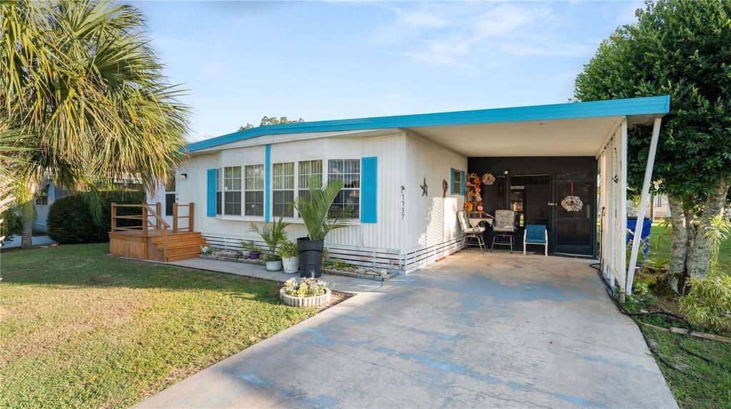 Photo of 1737 E Robin Avenue, Sebring, FL 33870 (MLS # L4956663)