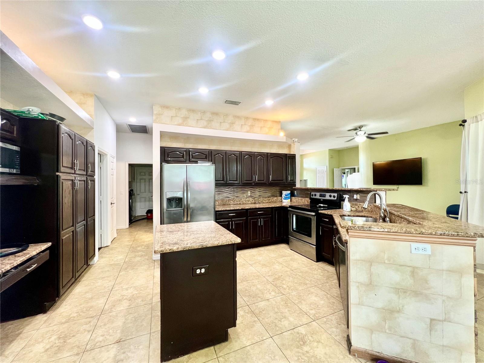 927 WHIPPOORWILL DRIVE