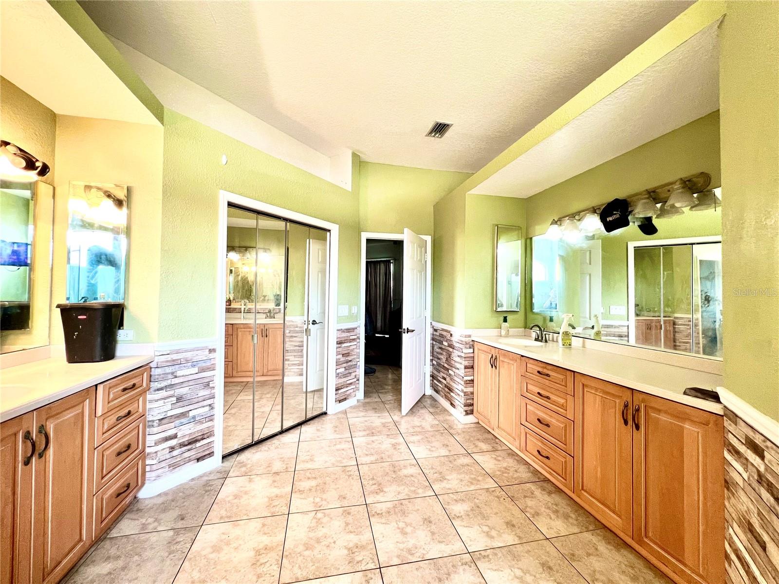 PIPERS MEADOW - Residential