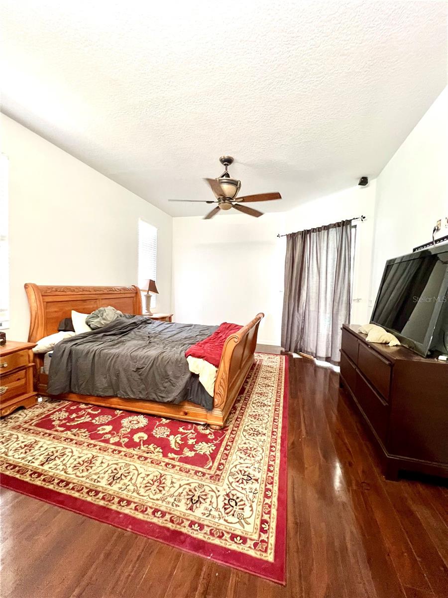 PIPERS MEADOW - Residential