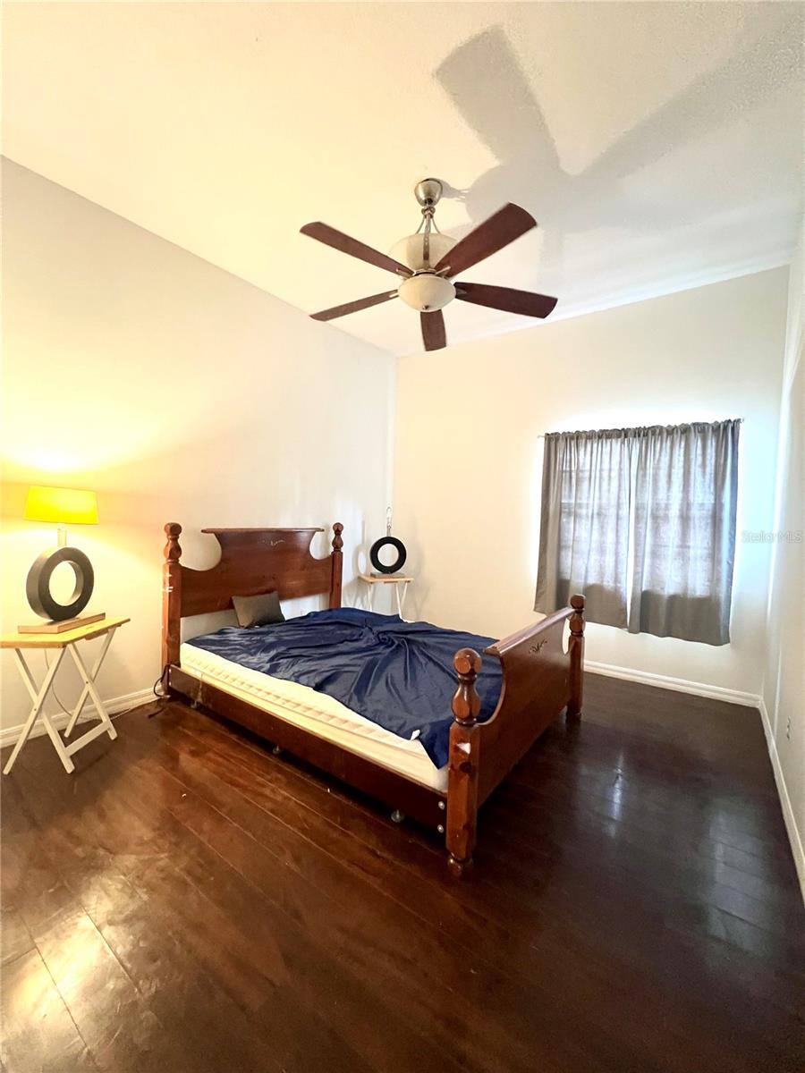 PIPERS MEADOW - Residential