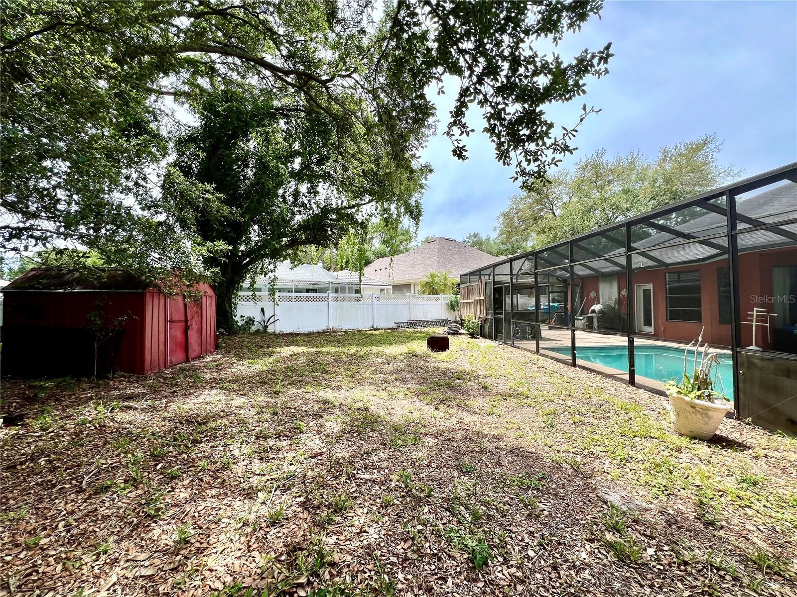 PIPERS MEADOW - Residential