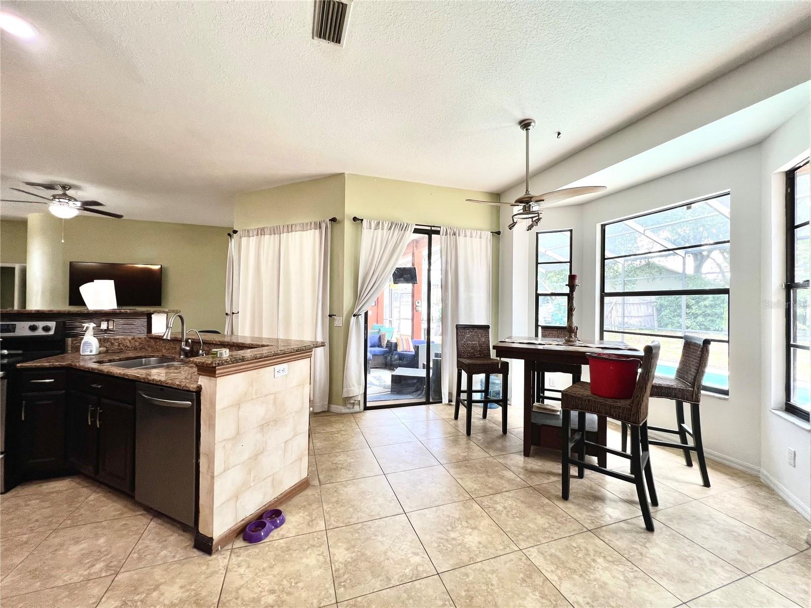 PIPERS MEADOW - Residential