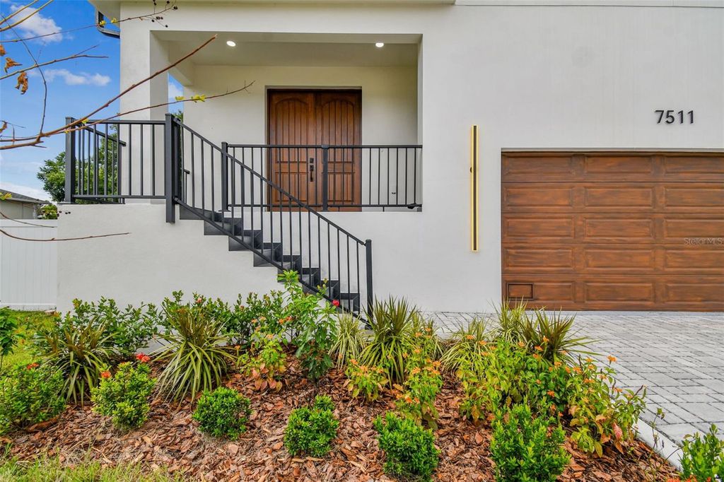 Photo of 7511 S Swoope Street, Tampa, FL 33616 (MLS # TB8464216)