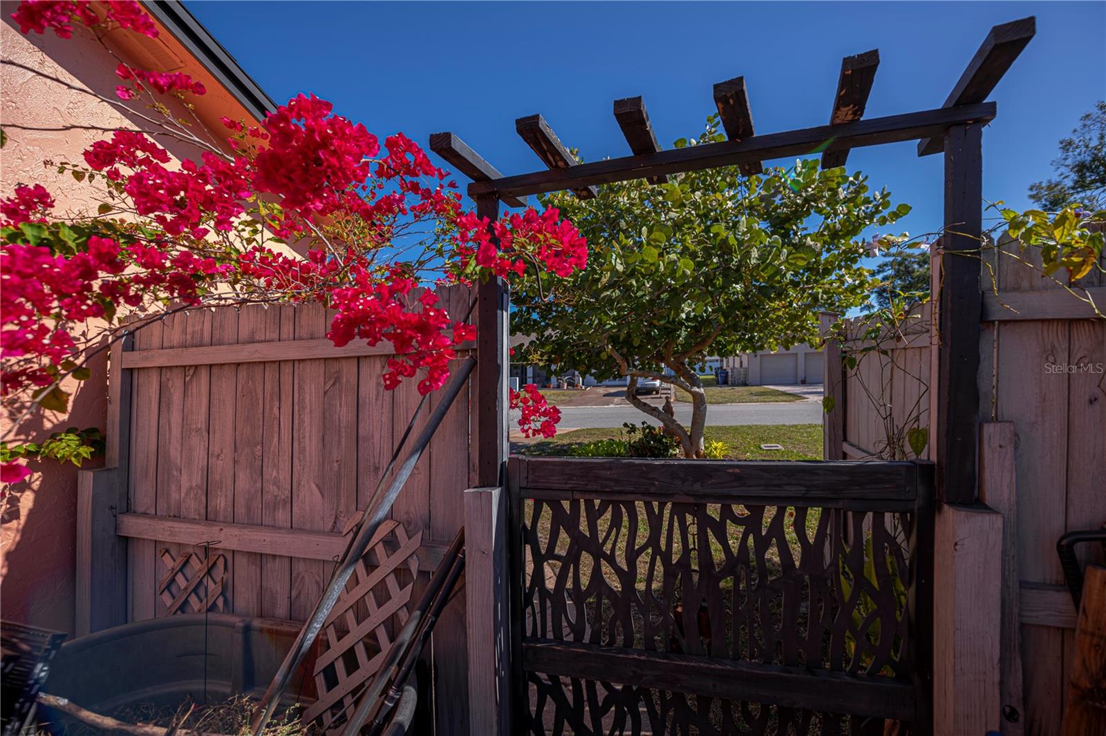 VENICE EAST 6TH ADD - Residential