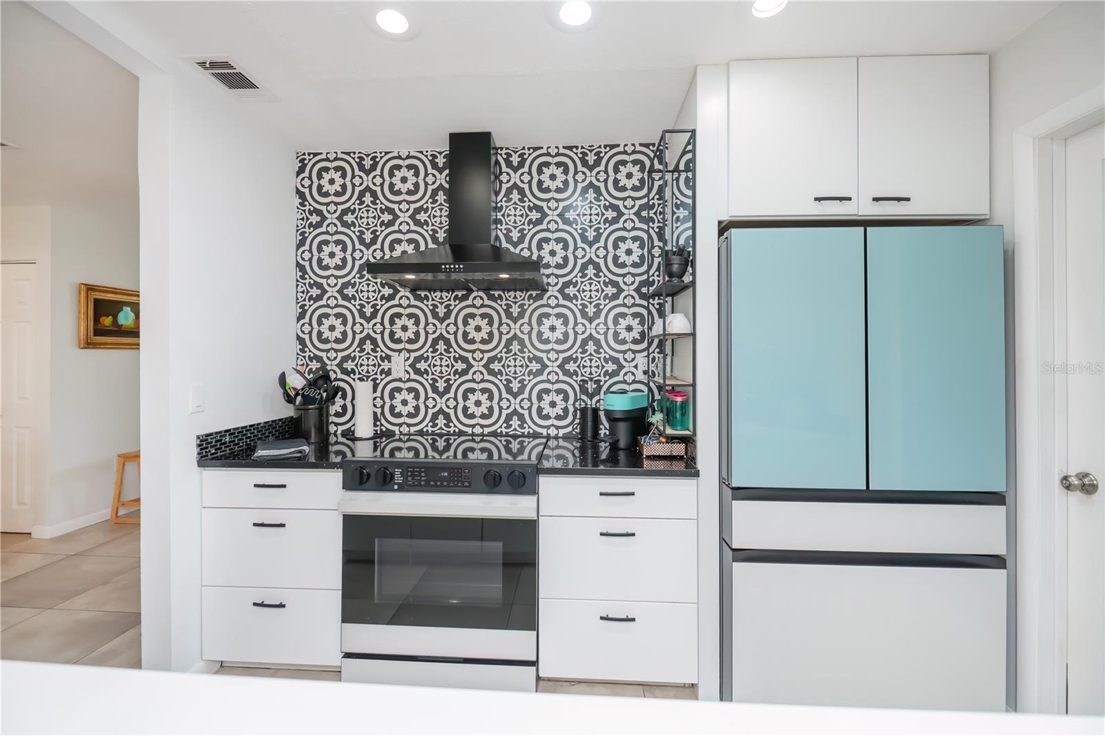 VENICE EAST 6TH ADD - Residential