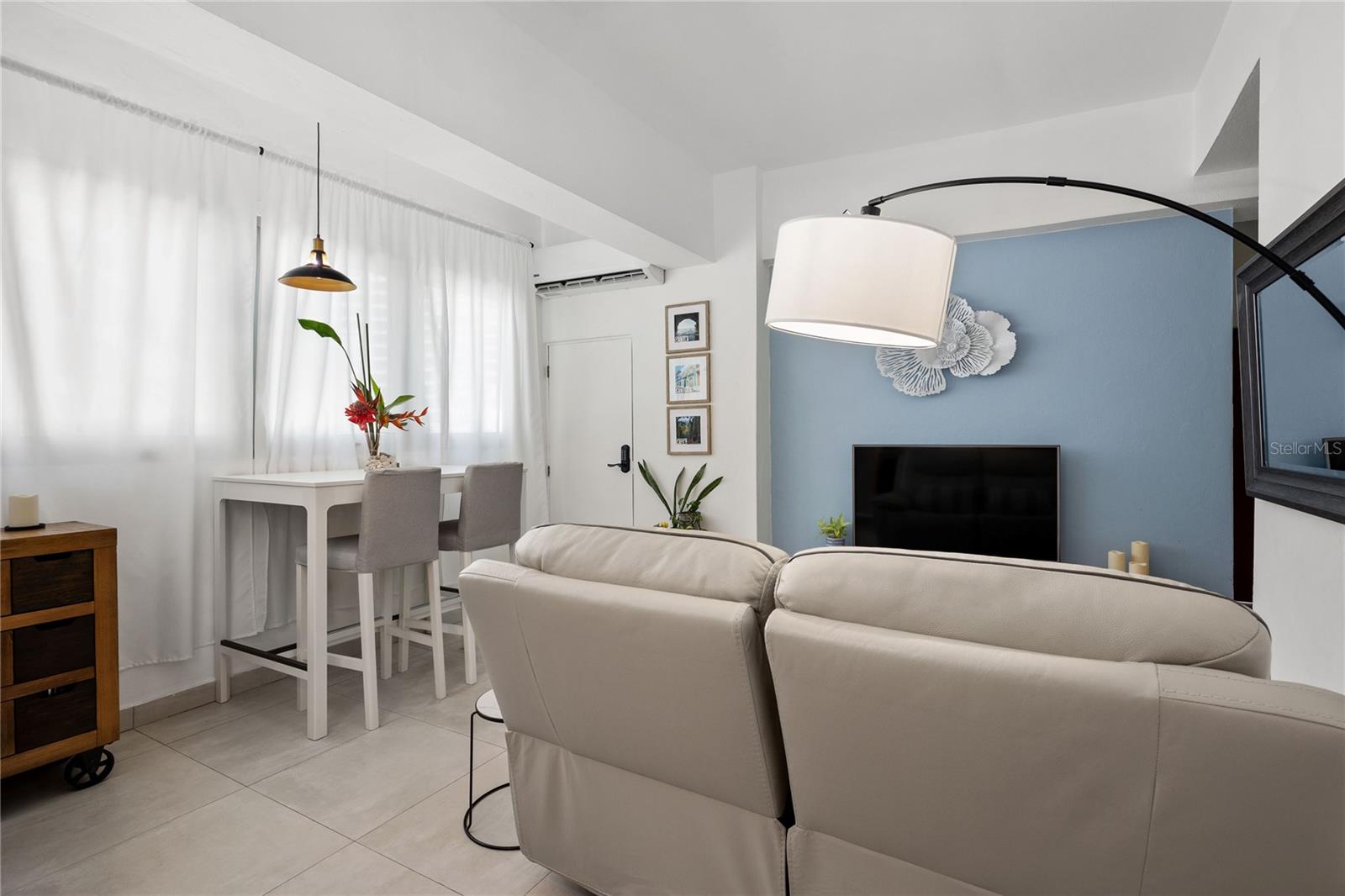 1102 Avenida Magdalena CONDADO CENTER 3F