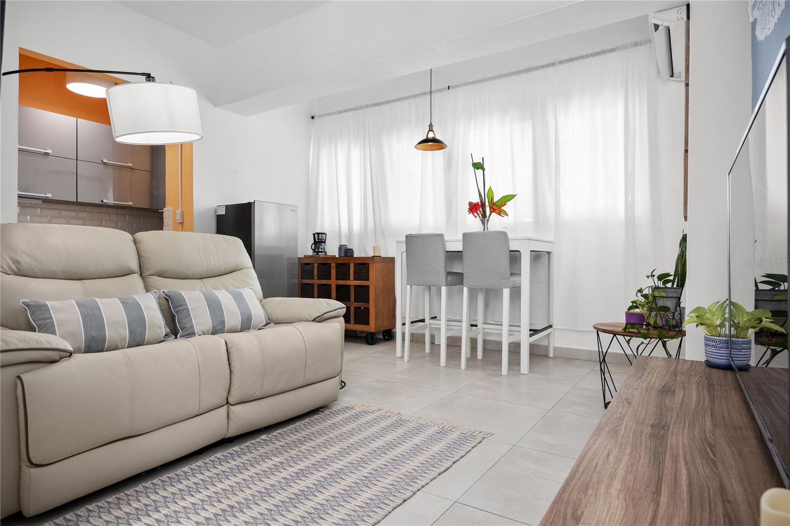 1102 Avenida Magdalena CONDADO CENTER 3F